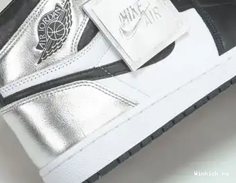 “SILVER BOX) AIR JORDAN 1 (RED WMNS TOE” HIGH OG 0617